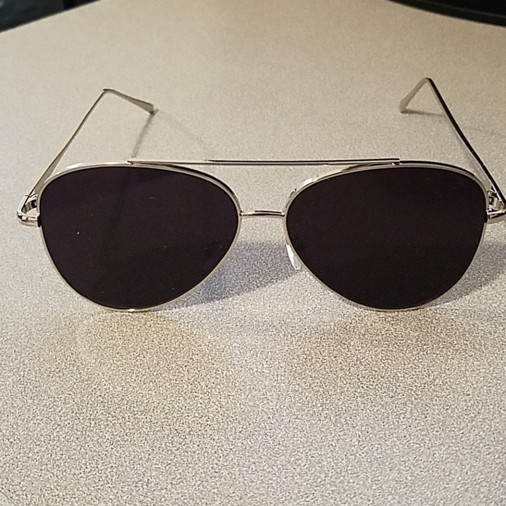 Silver Smoked Flat Lens Aviator